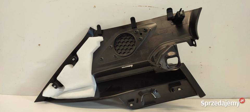 VOLVO XC40 OSŁONA SŁUPKA PRAWY TYŁ 32244155 osobowe dolnośląskie