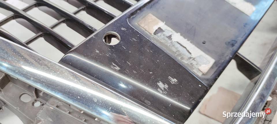 GRILL ATRAPA CHŁODNICY AUDI Q5 8R 8R0853651 Przystajń