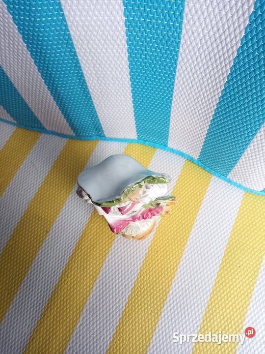 Figurkę sprzedam Borówno