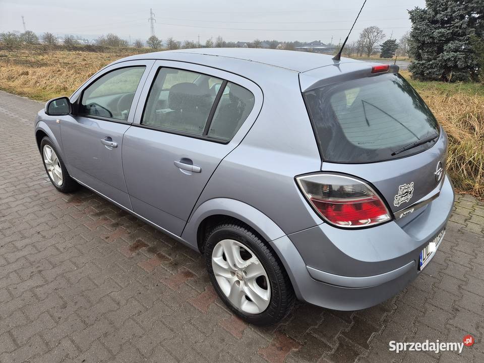 Opel Astra 14 2010 ECOTEC 5Dzwiowy Salon Legnica