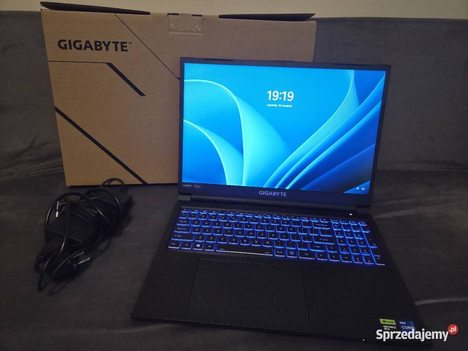 Laptop Gigabyte G6 MF i7 13620H 32GB 1TB Win11 32GB