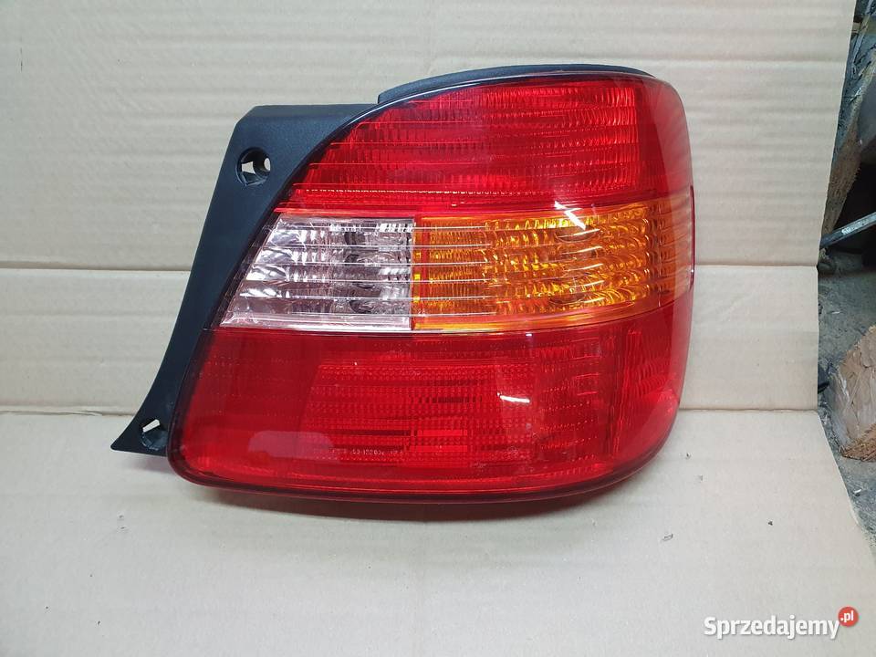 TOYOTA ARISTO LAMPA PRAWA TYLNA PRAWY TYŁ lampy tylne