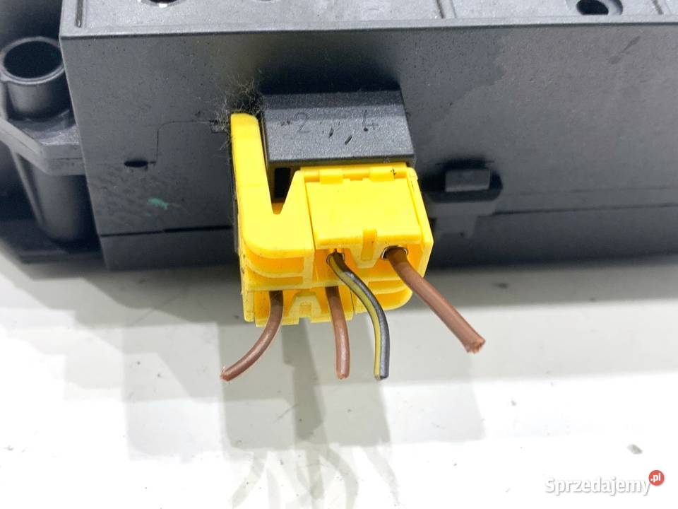 ZAMEK KLAPY TYŁ OPEL VECTRA C Hatchback