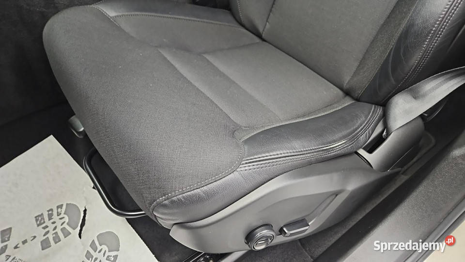 Volvo XC 60 D4 Momentum Pro Z Polskiego Salonu ESP Warszawa