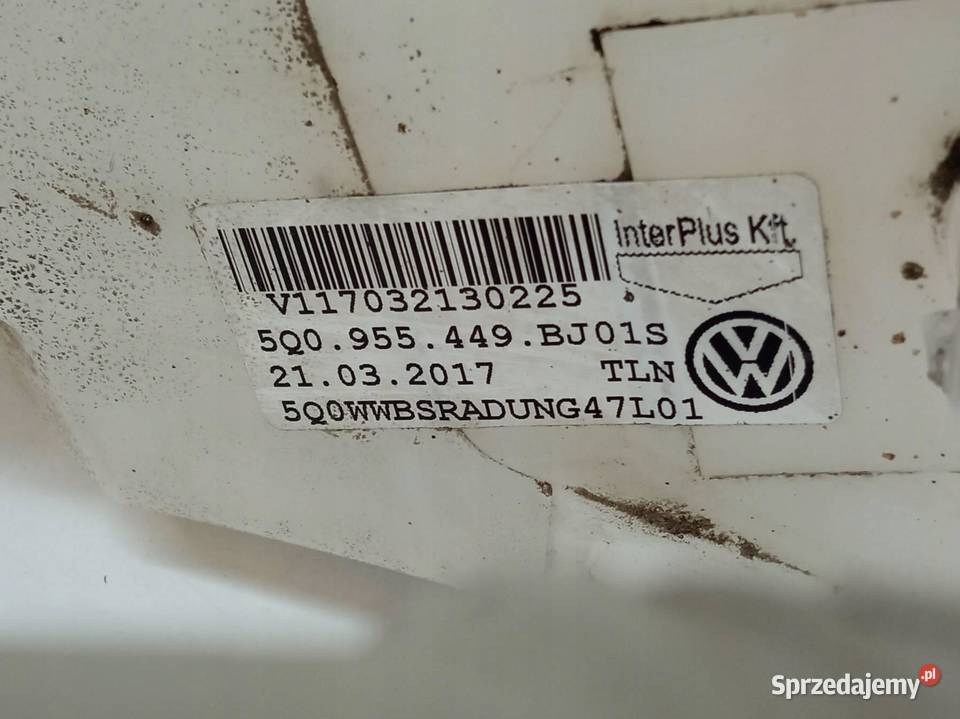 ZBIORNICZEK SPRYSKIWACZY 3V 5Q0955449BJ Skoda Rok produkcji 2017
