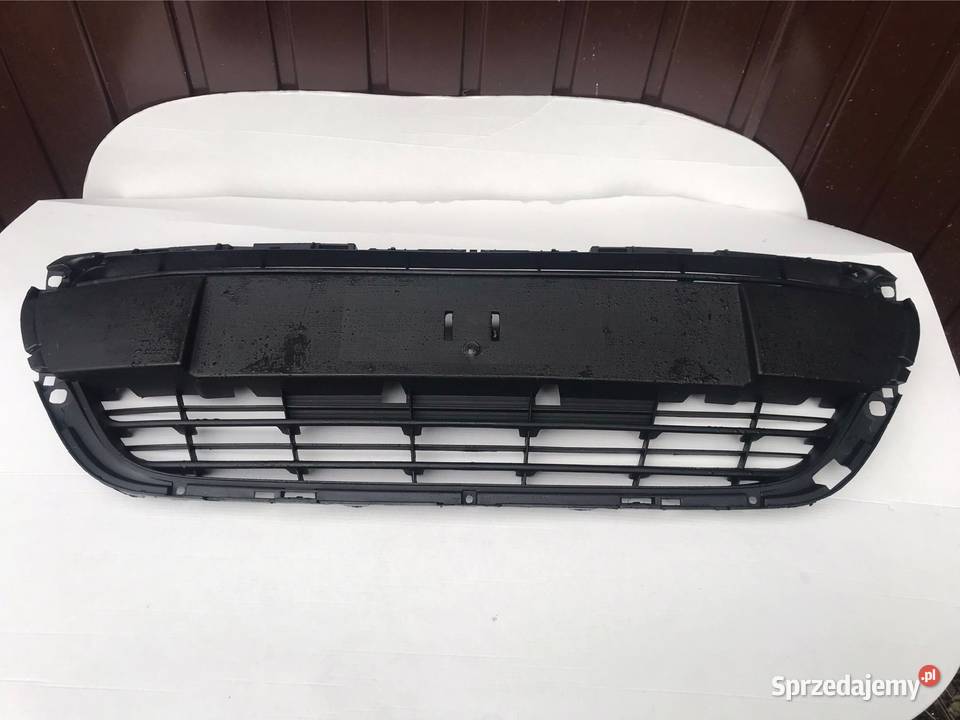 Peugeot 208 lift Grill atrapa zderzak przód sprzedam