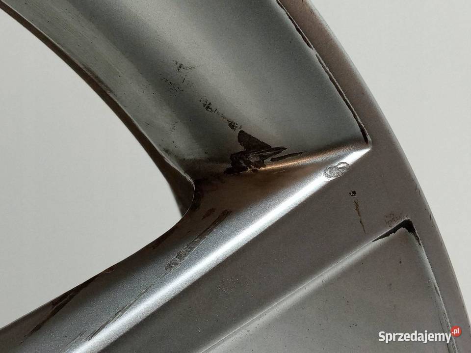 FELGA ALUMINIOWA R17 5X100 ET40 OC57MM 85JX17 sprzedam