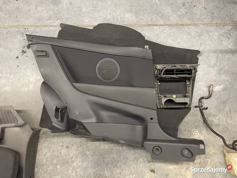 Opel Astra GTC H 3 III 20042014 boczek lewy tył Chojnice