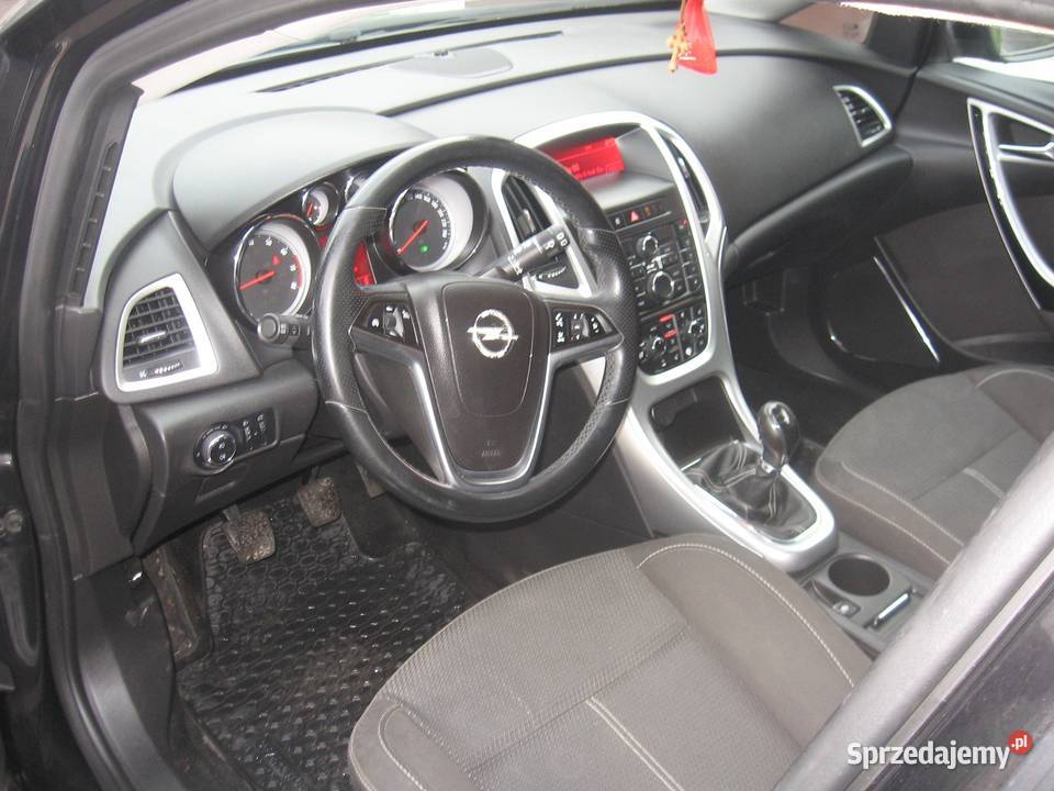 ZADBANY OPEL ASTRA J 14 TURBO 6 SPED światła przeciwmgielne Żory