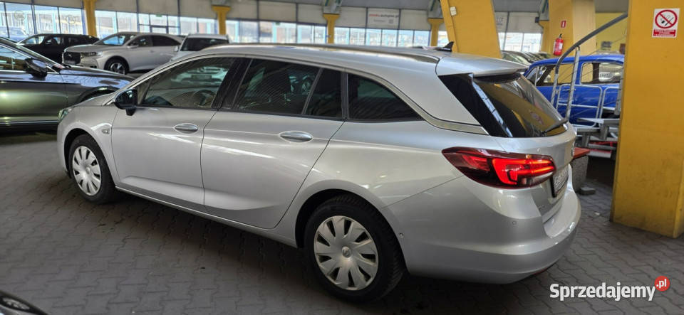 Opel Astra OPIS W podanej roczna gwarancja K ASR (kontrola trakcji) Mysłowice