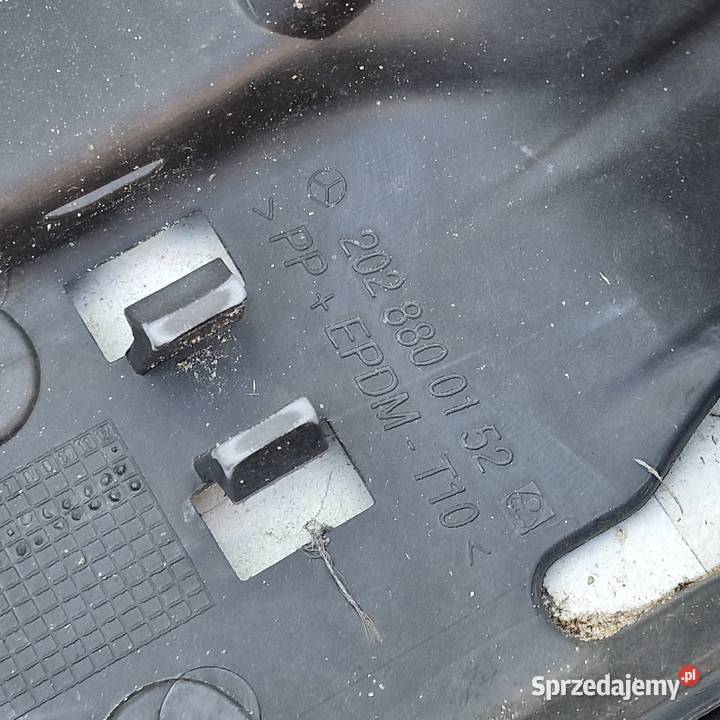 MERCEDES CKLASA W202 ZDERZAK WZMOCNIENIE osobowe Bieleń
