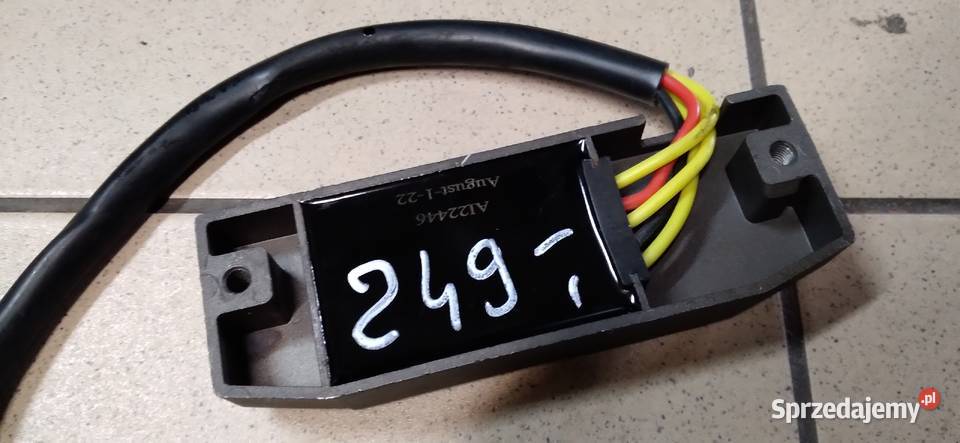Regulator Napięcia Suzuki Intruder VS 700750800 Brzeszcze