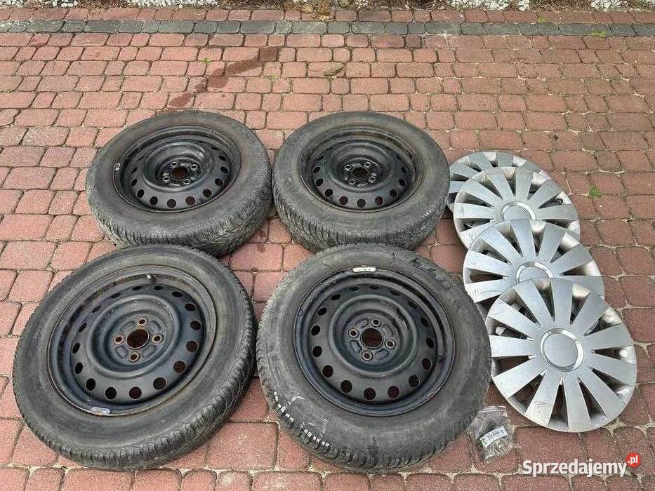Sprzedam felgi stalowe 15 z kołpakami Toyota Nowa Sarzyna