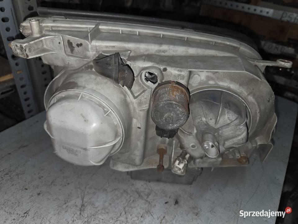 Lampy przednie Xenon Lexus LS 400 Łagów