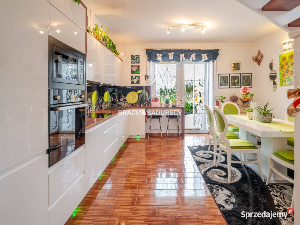 Sprzedaż domu wolnostojącego 254m2 Osieczany Sprzedaż