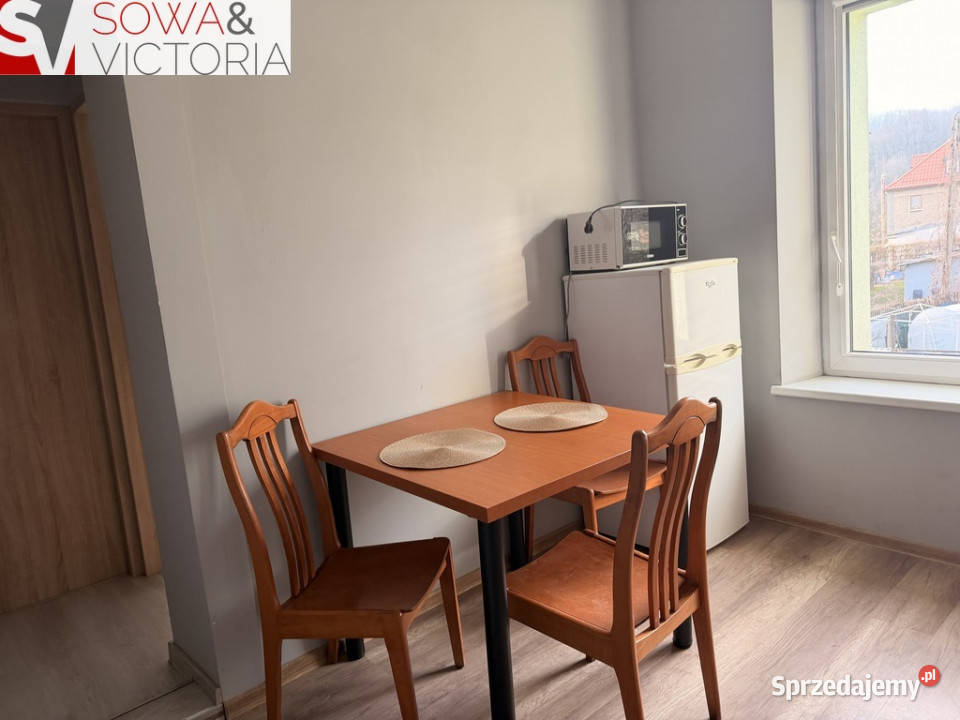 TANIE NOCLEGI z dużym parkingiem Wałbrzych sprzedam