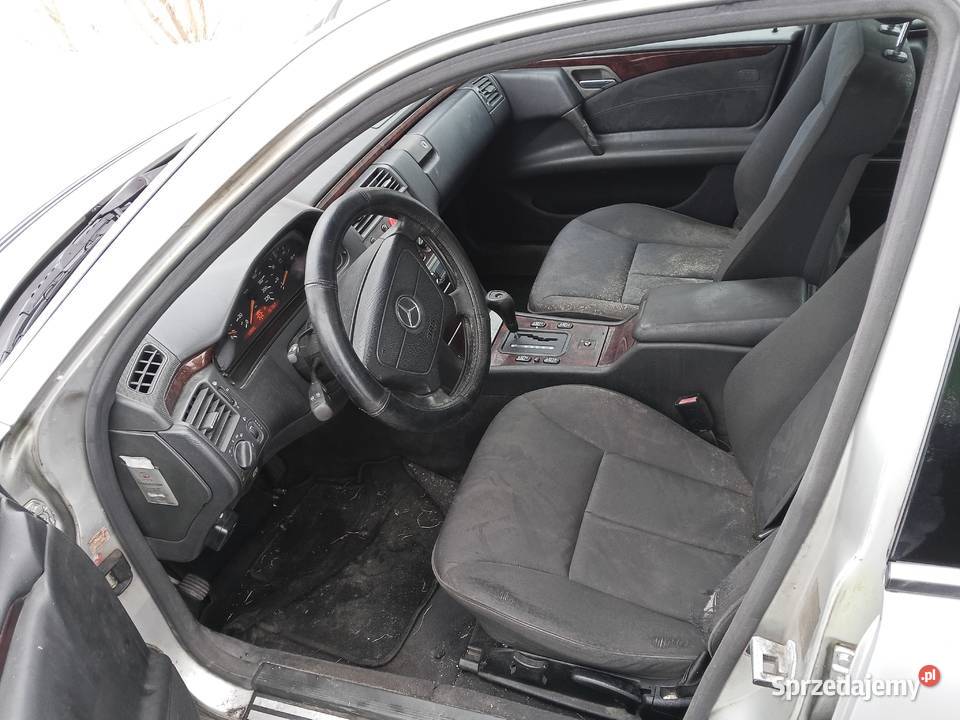 Mercedes okular E300 Łuków