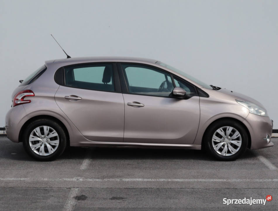 Peugeot 208 14 VTi 70KM Lublin