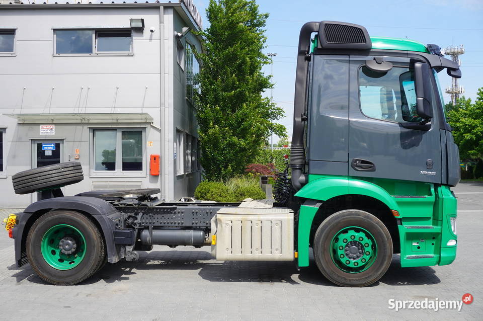 Ciągnik siodłowy MercedesBenz Actros 1835 90 małopolskie Kraków
