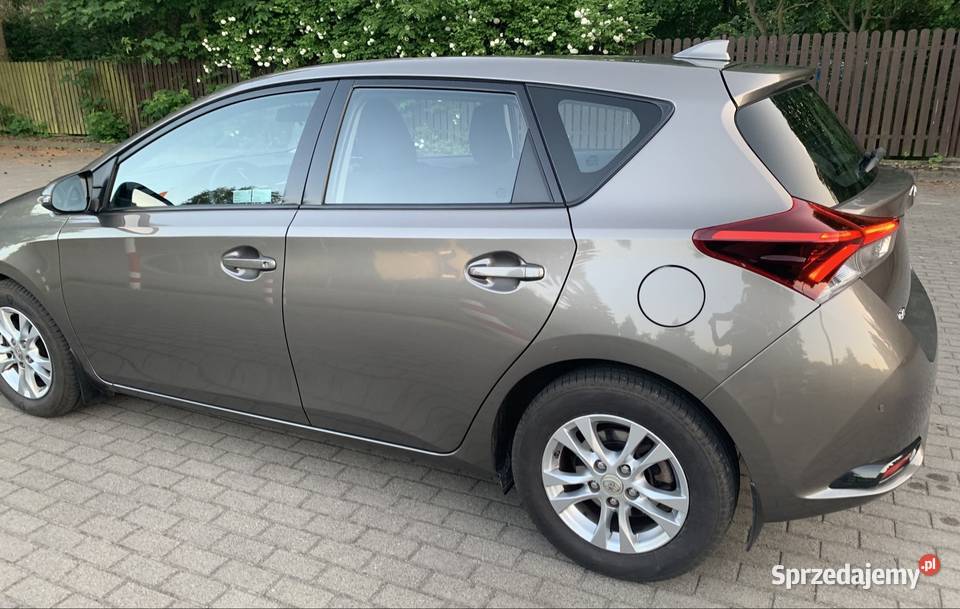 Toyota Auris 133 pierwsza rejestracja 032017 r wielkopolskie Kalisz