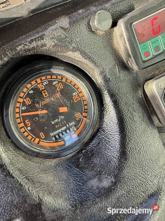 Ciągnik sadowniczy Renault DionisFructus TUZ WOM Napęd 2x4 Sadków Szlachecki