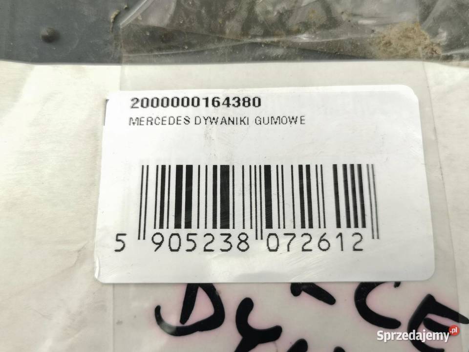 DYWANIKI GUMOWE 3 MERCEDES NOWE ORYGINAŁ Dywaniki sprzedam