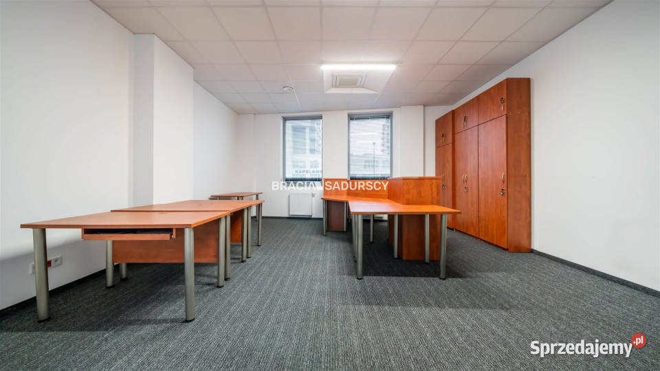 wynajmu lokalu 2501m2 Kraków jana Brożka
