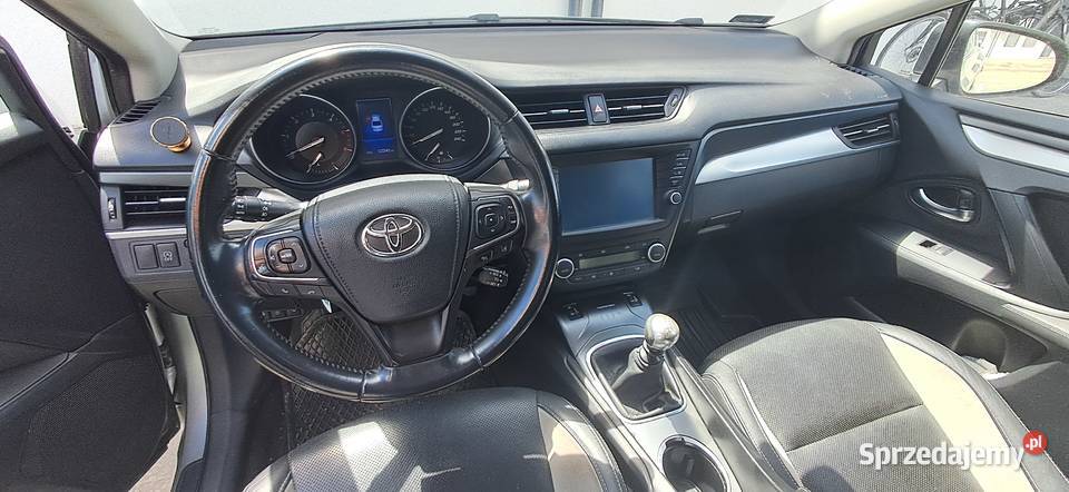 Toyota Avensis 20 diesel 2016 115000km Lubin