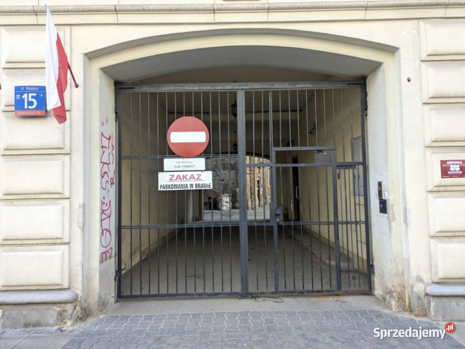 Kawalerka 18 m Plac Trzech Krzyży Wiejska 3 piętra i więcej mazowieckie
