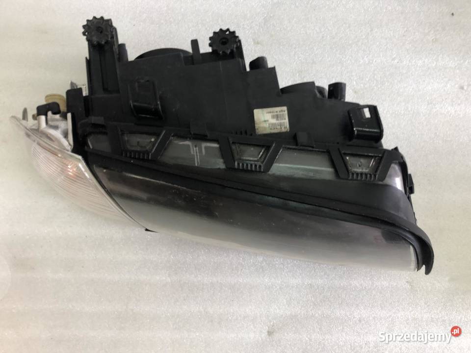 LAMPA PRAWY PRZÓD BM145A301R BMW E46 EUROPA osobowe wielkopolskie sprzedam