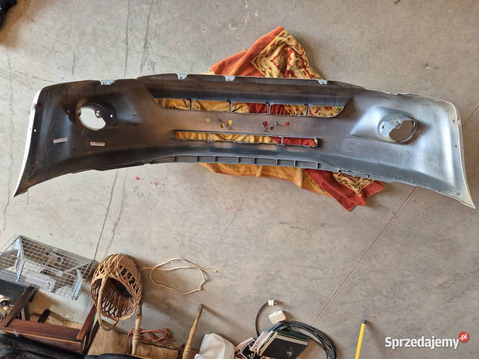 Zderzak przedni Toyota Raw4 II lift osobowe