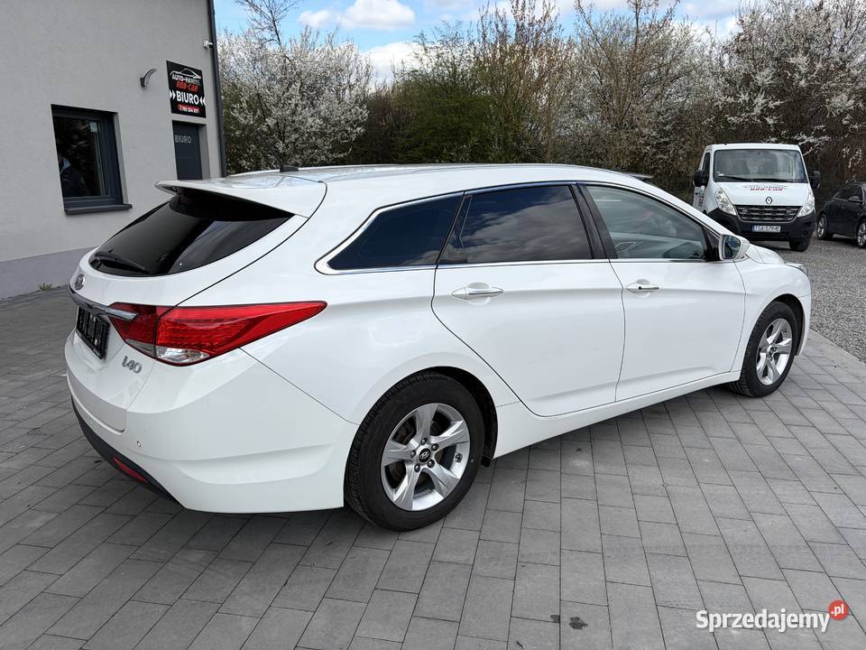 Hyundai i40 benzyna piękna wersja biała perła