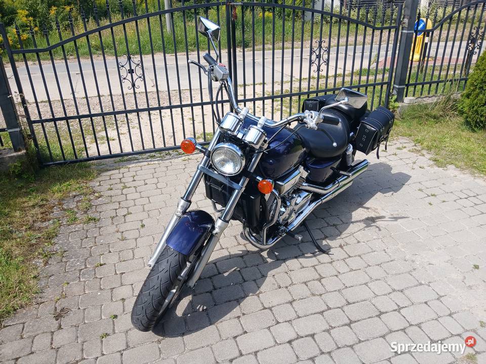 Honda Magna VF750C V4
