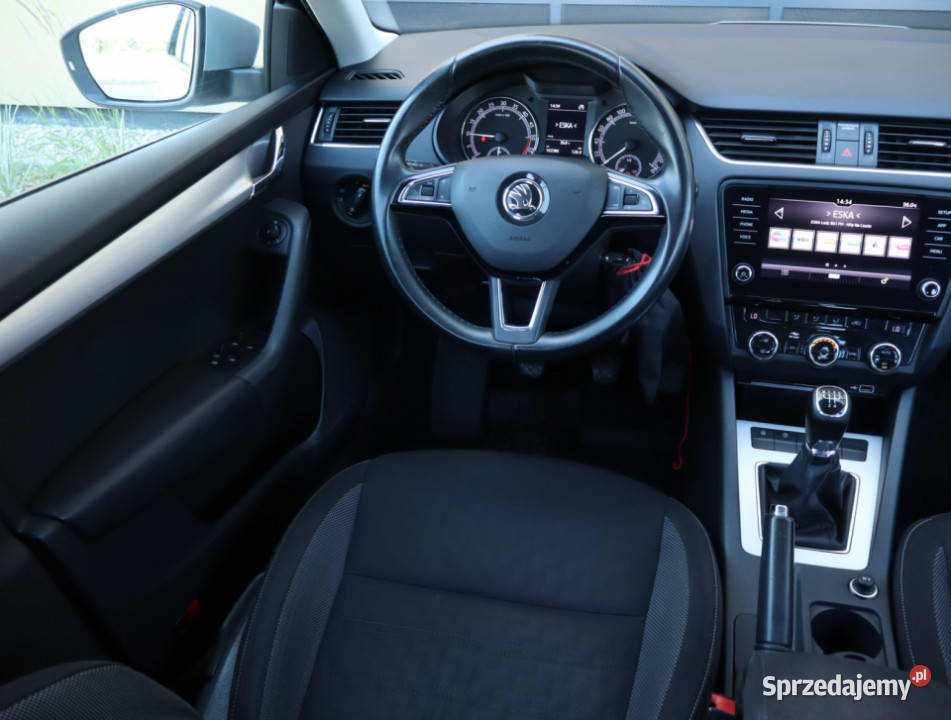 Skoda Octavia 16 TDI klimatyzacja Łódź