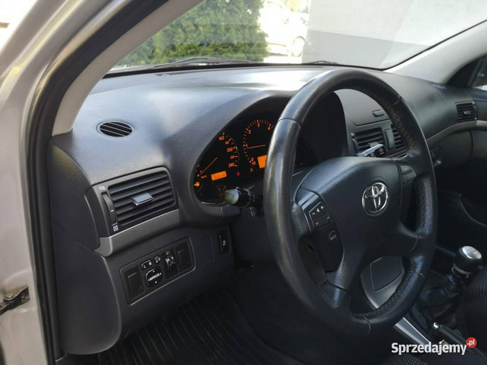Toyota Avensis 20 D4D 126 Klimatronik Isofix Kombi Strzegom