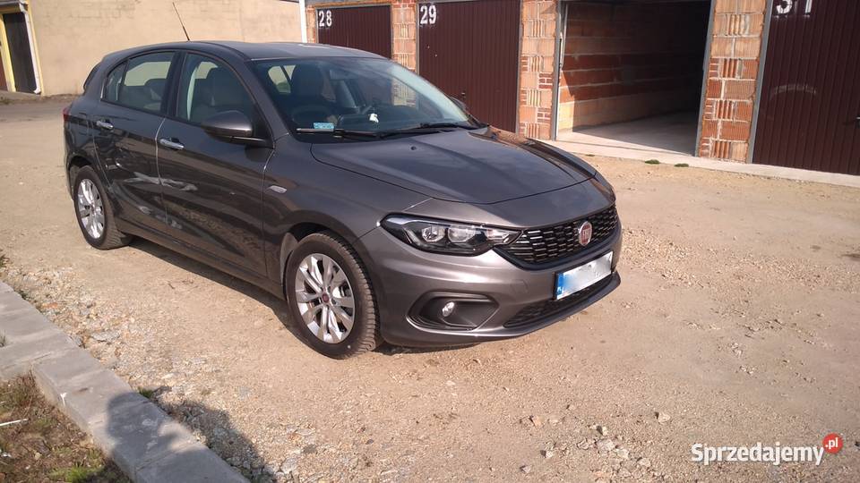Fiat TIPO II Lounge 2018 r 7300 szary hatchback Krotoszyn