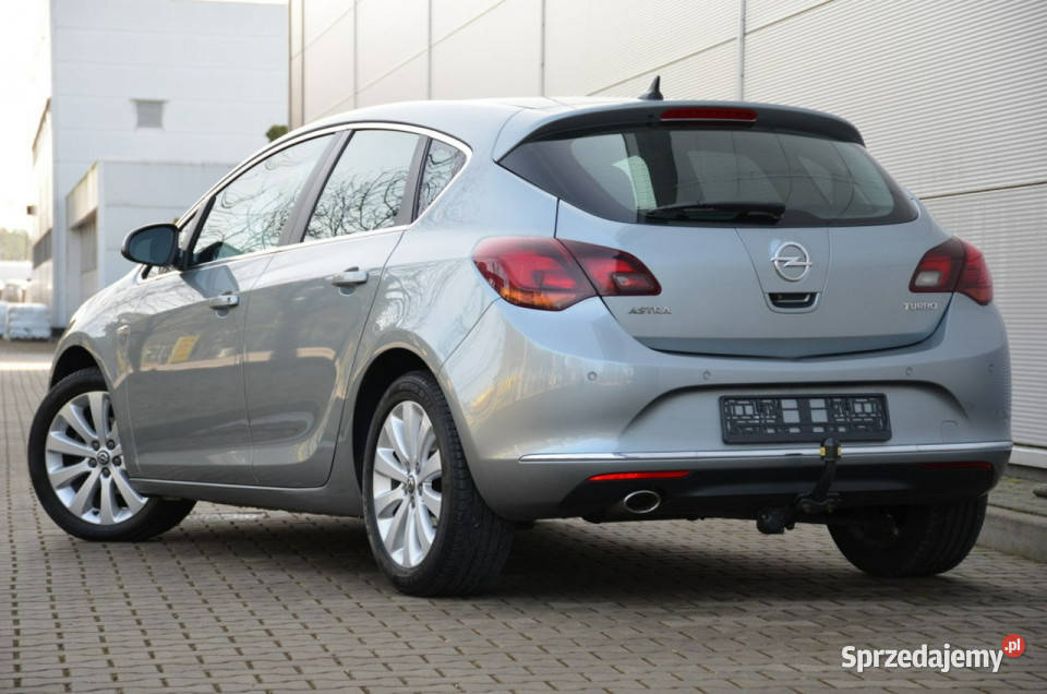 Opel Astra 14T 140 Cosmo Serwis Navi Kamera Kutno sprzedam