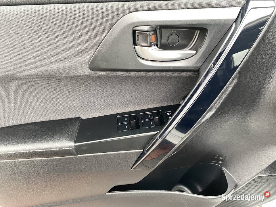 toyota auris hybryda z LPG okazja Warszawa
