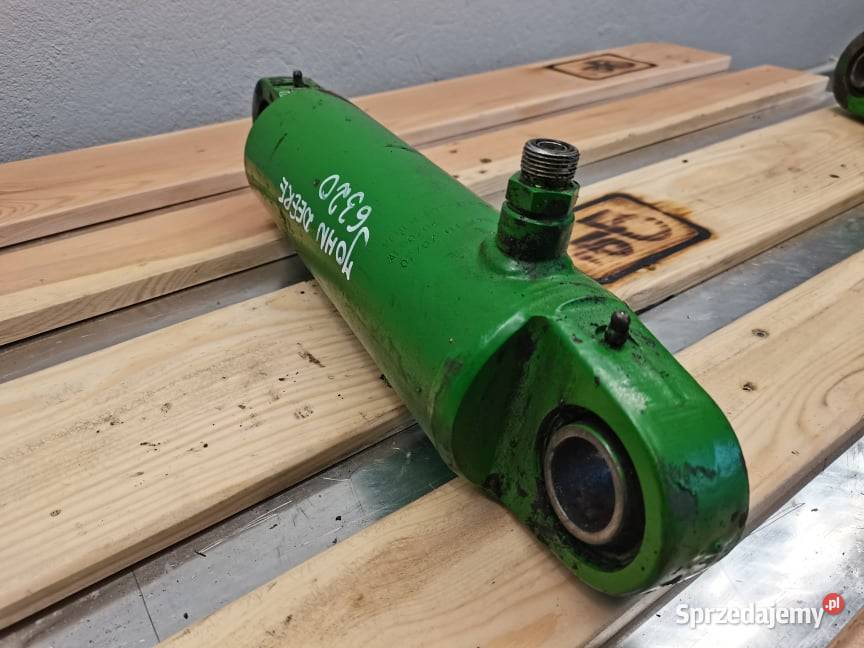 John Deere 6330 Siłownik podnośnika 0184780 Wilkowo sprzedam