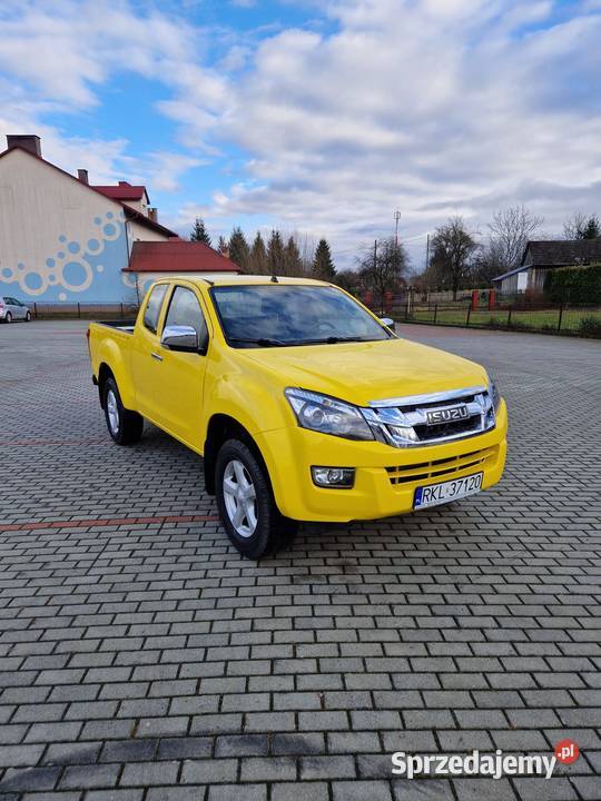 Isuzu D 25D Pic up 35T na haku 160KM Majdan Królewski