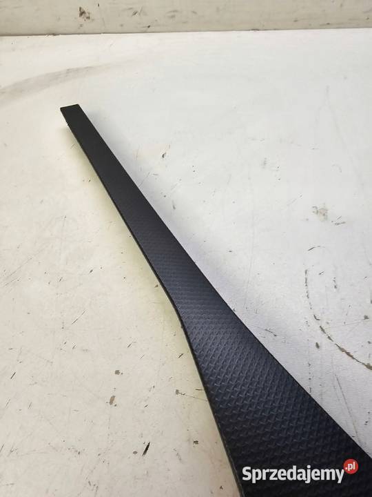 DEKOR DESKI ROZDZIELCZEJ AUDI Q3 F3 83B853242 Przystajń sprzedam