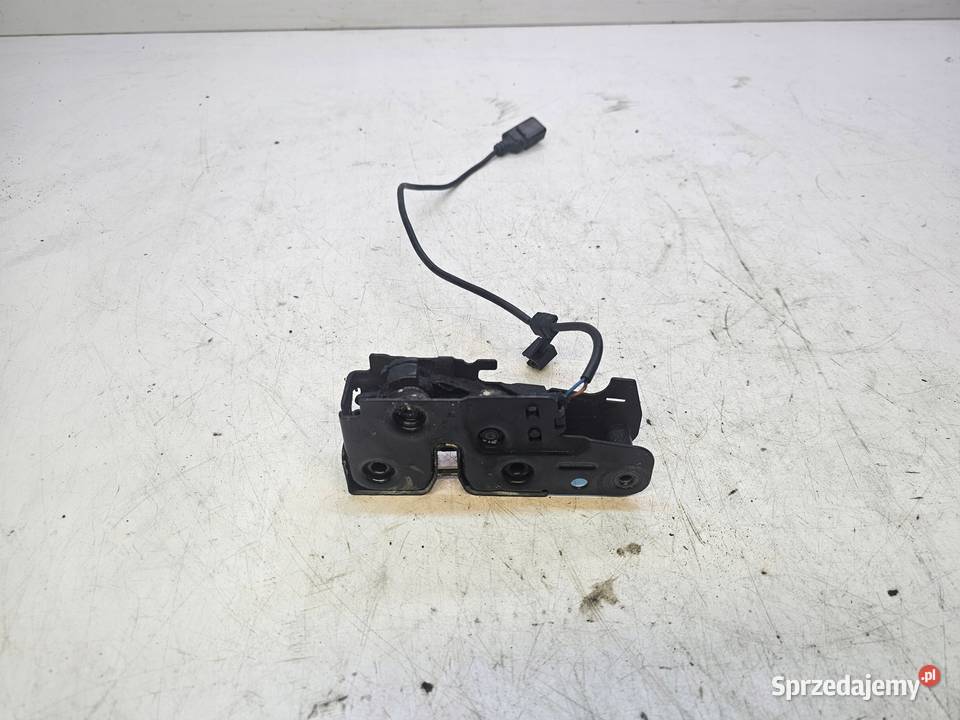 ZAMEK MASKI RYGIEL AUDI A4 B8 A5 Q5 8K0823509D