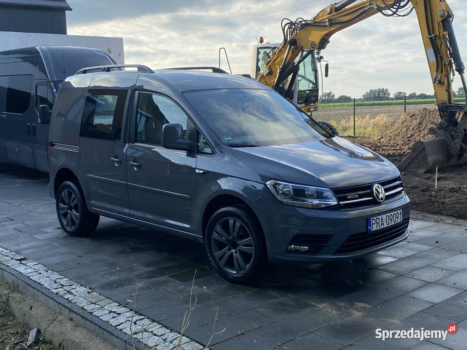 Sprzedam VW Caddy w wersji 4motion hak