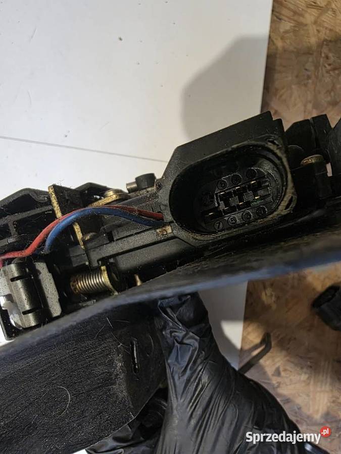 ZAMEK DRZWI LEWY TYŁ 7PIN AUDI A4 B6 8E0839349 Iława
