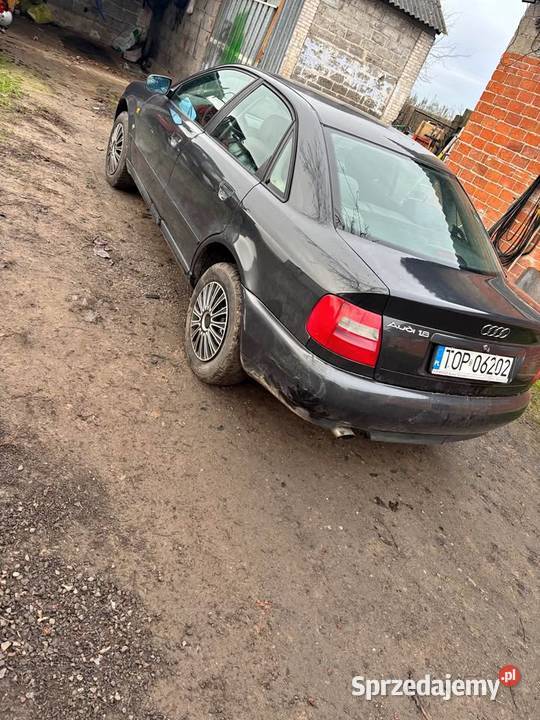 Audi A4 B5 16 Benzyna 1997r manualna Sandomierz