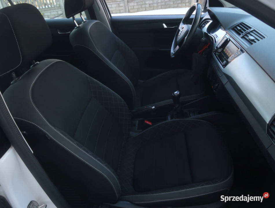 Skoda Fabia 10 TSI radio Fabia sprzedam