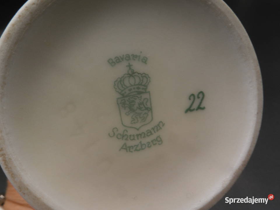 Porcelanowy wazon ecru SCHUMANN wielkopolskie Raszków