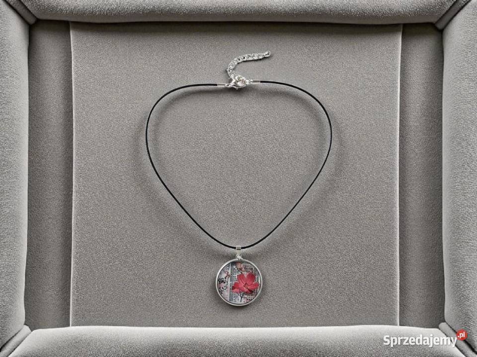 Naszyjnik z wisiorkiem z żywicy z motywem Sanok sprzedam