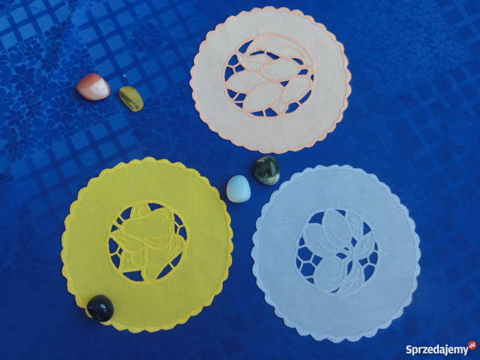 Małe serwetki bawełniane wyszywane ręcznie Lublin