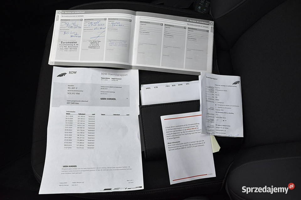 Volvo V60 16d2 115 NAVI ALU PÓŁSKÓRA GWARANCJA I światła do jazdy dziennej Nowe Kucice sprzedam